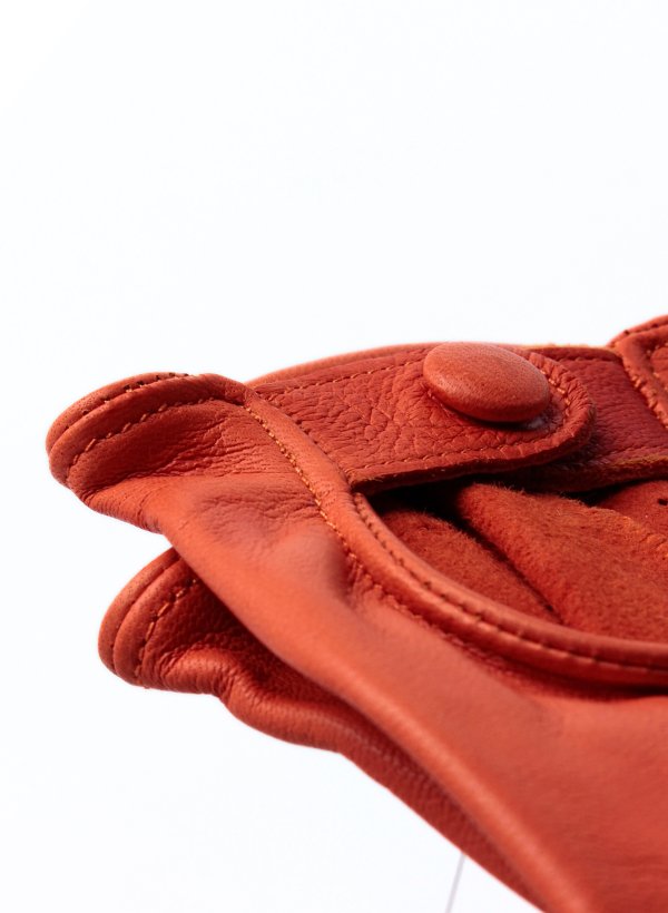 gants en cuir orange pour femmes avec demi-doigts et détail de lanière en cuir